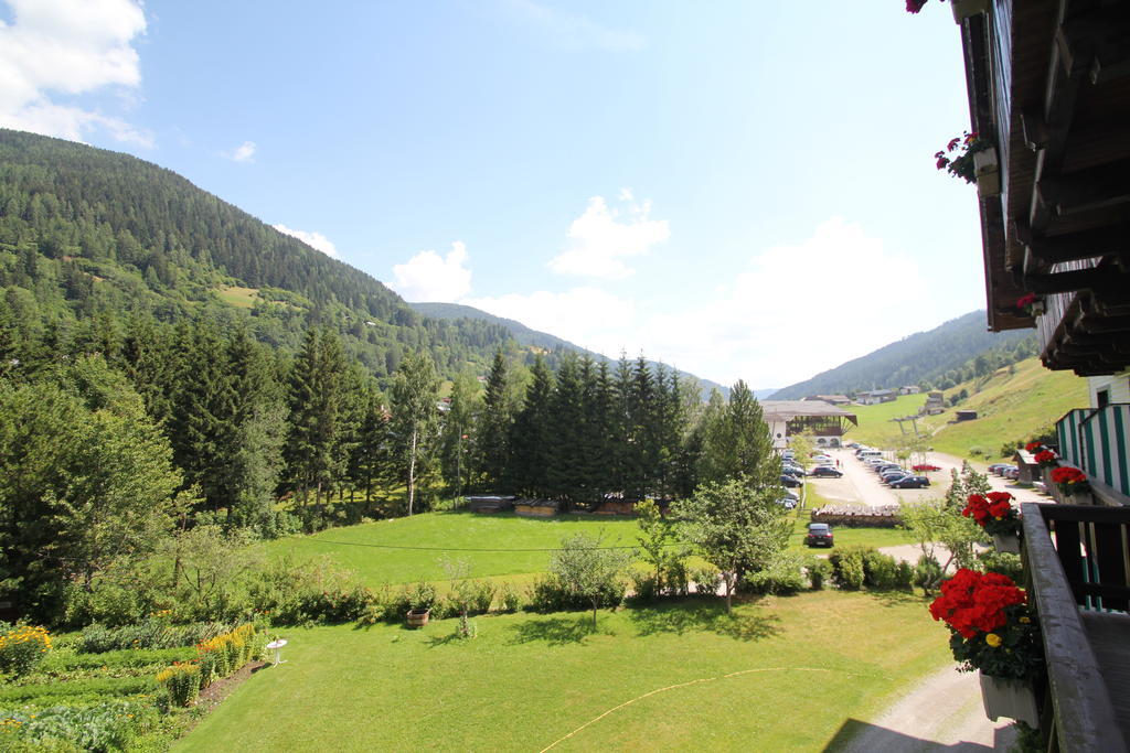 Pension Hubertushof beim Römerbad Bad Kleinkirchheim Ruang foto