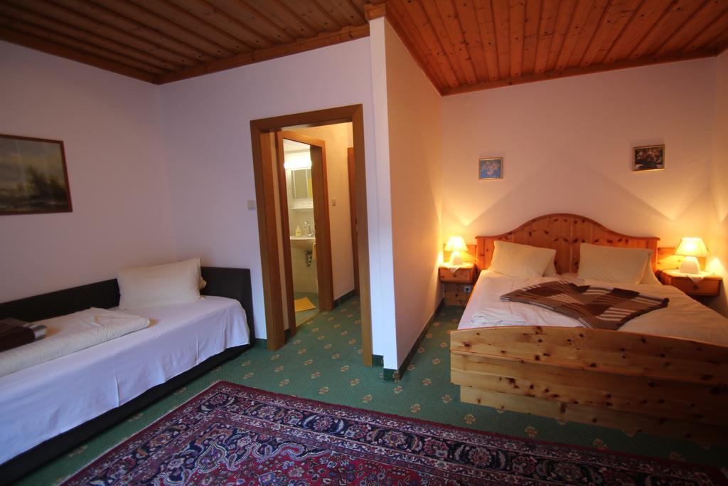 Pension Hubertushof beim Römerbad Bad Kleinkirchheim Bagian luar foto