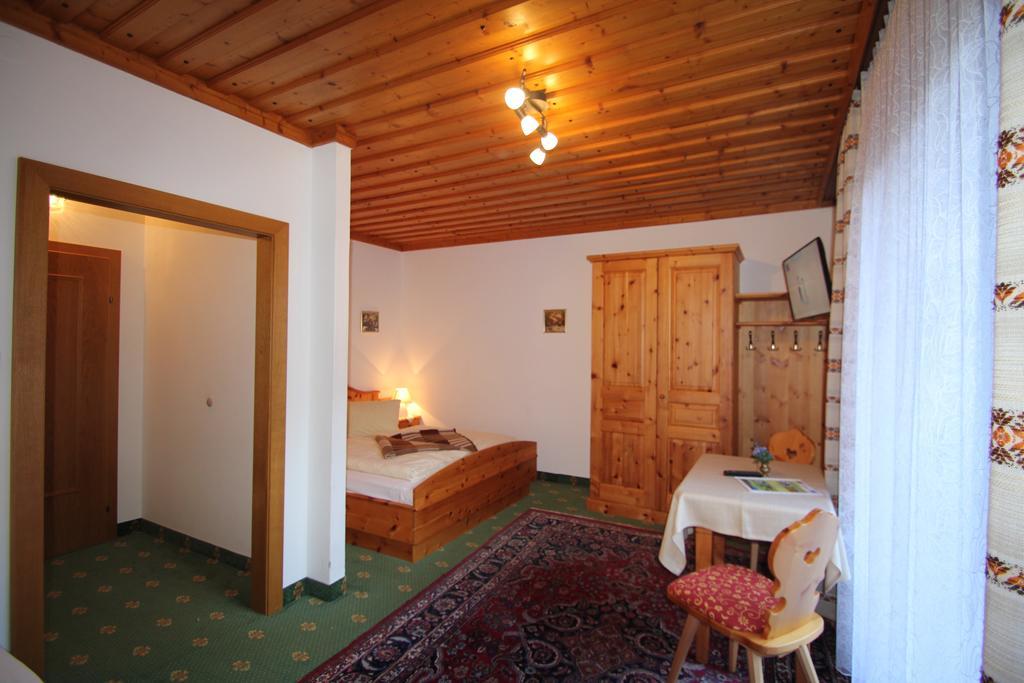 Pension Hubertushof beim Römerbad Bad Kleinkirchheim Bagian luar foto
