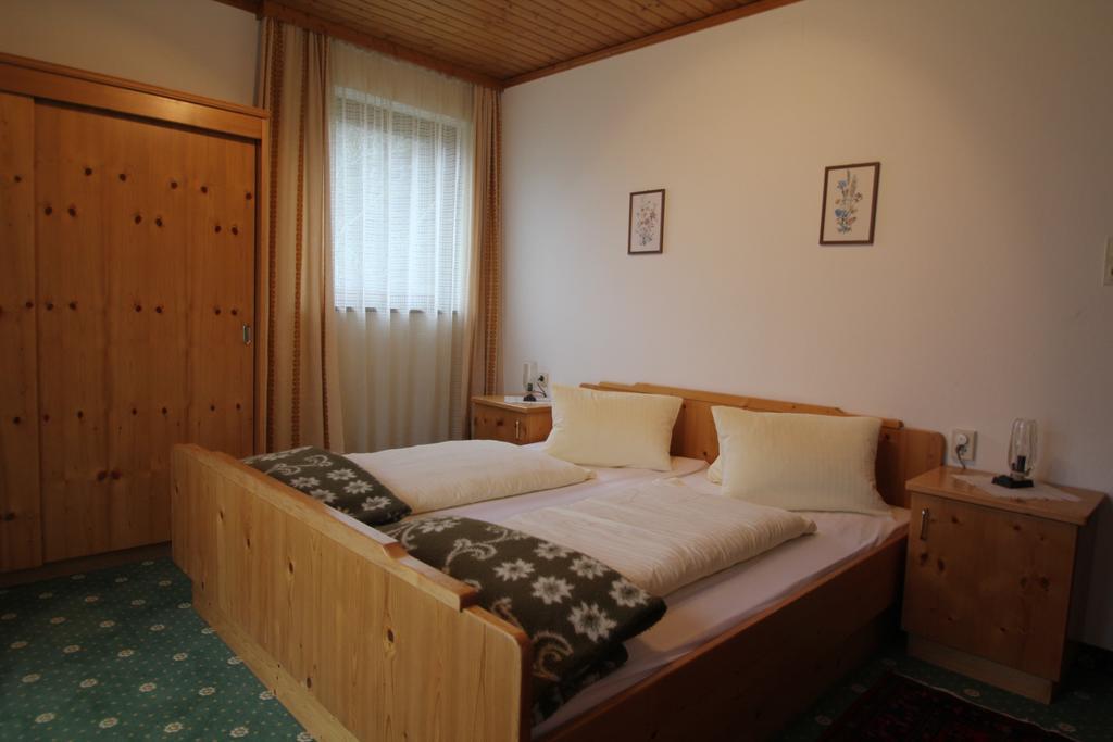 Pension Hubertushof beim Römerbad Bad Kleinkirchheim Bagian luar foto